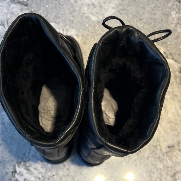 NEW Aquatalia Caliana Waterproof Quilted Leather Wedge Boots Size 9 - Picture 6 of 10